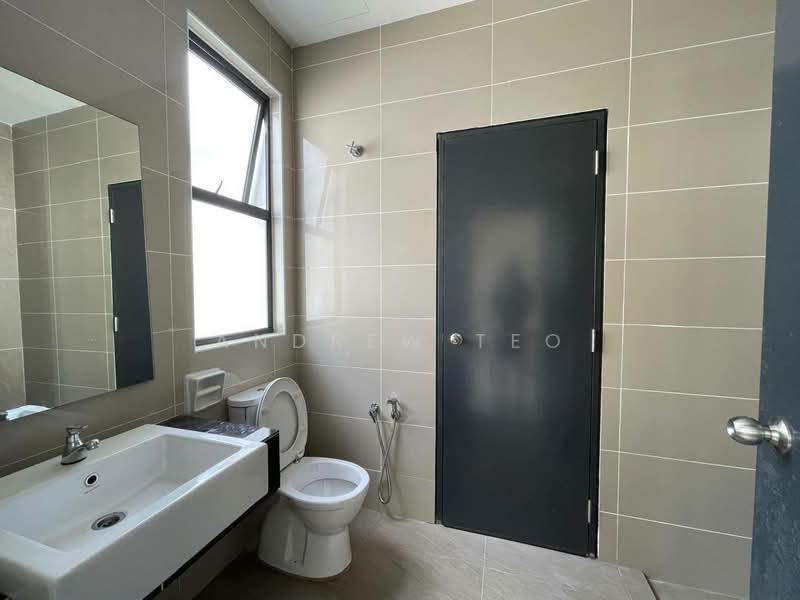Rumah Teres 2 Tingkat untuk Dijual di Taman Glenmarie (Johor Bahru) - Andrew Teo - Bathroom - PropertyGuru.com.my