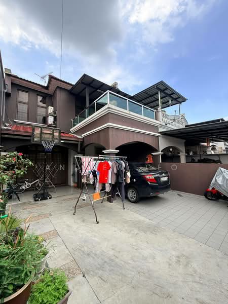 Rumah Teres 2 Tingkat untuk Dijual di Taman Desa Cemerlang (Ulu Tiram) - Andrew Teo - Exterior - PropertyGuru.com.my