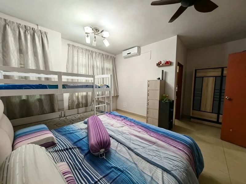 2-storey Terraced House for Sale in Taman Bestari Indah (Ulu Tiram) - Ah Bee - Bedroom - PropertyGuru.com.my