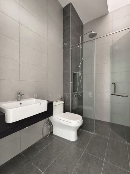 Rumah Teres 2 Tingkat untuk Dijual di Taman Kota Masai (Pasir Gudang) - Han Yong Ang - Bathroom - PropertyGuru.com.my