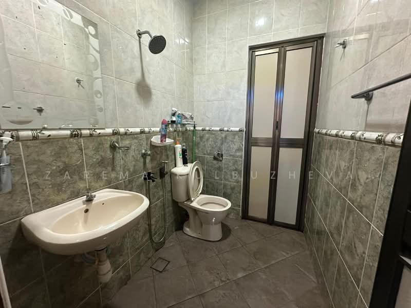 Rumah Banglo untuk Dijual di Rawang (Selangor) - Zarema Kulbuzheva - Bathroom - PropertyGuru.com.my