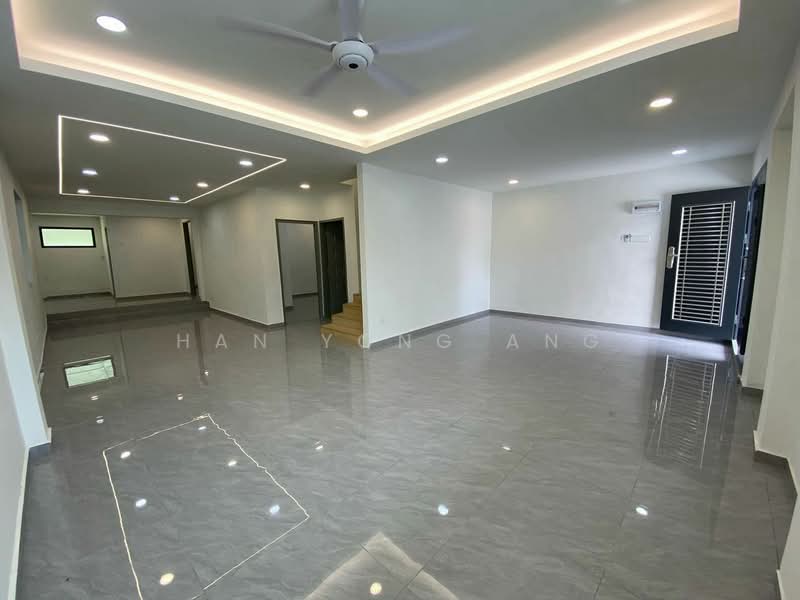 Semi-Detached House for Sale in Taman Kebun Teh (Johor Bahru) - Han Yong Ang - Living Room - PropertyGuru.com.my
