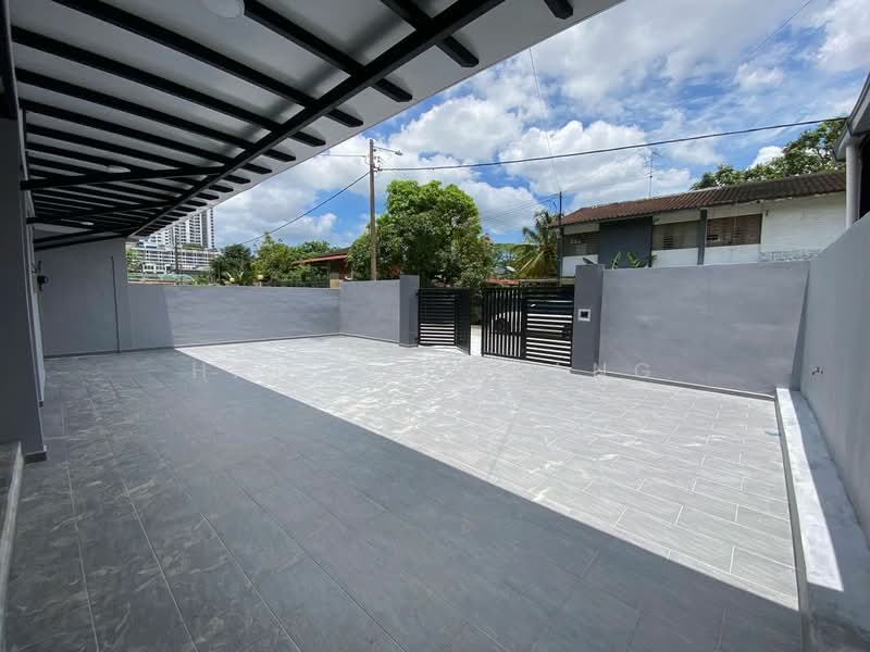 Semi-Detached House for Sale in Taman Kebun Teh (Johor Bahru) - Han Yong Ang - Exterior - PropertyGuru.com.my