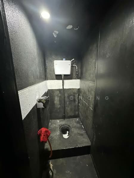 Shop for Rent in Taman Universiti (Skudai) - Yosef Chong - Bathroom - PropertyGuru.com.my