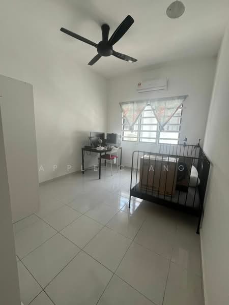 2-storey Terraced House for Rent in Setia Utama (Setia Alam) - Apple Chang - Bedroom - PropertyGuru.com.my