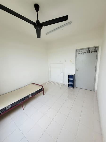 Pangsapuri untuk Dijual di Denai Nusantara Apartment - Constance Chan - Bedroom - PropertyGuru.com.my