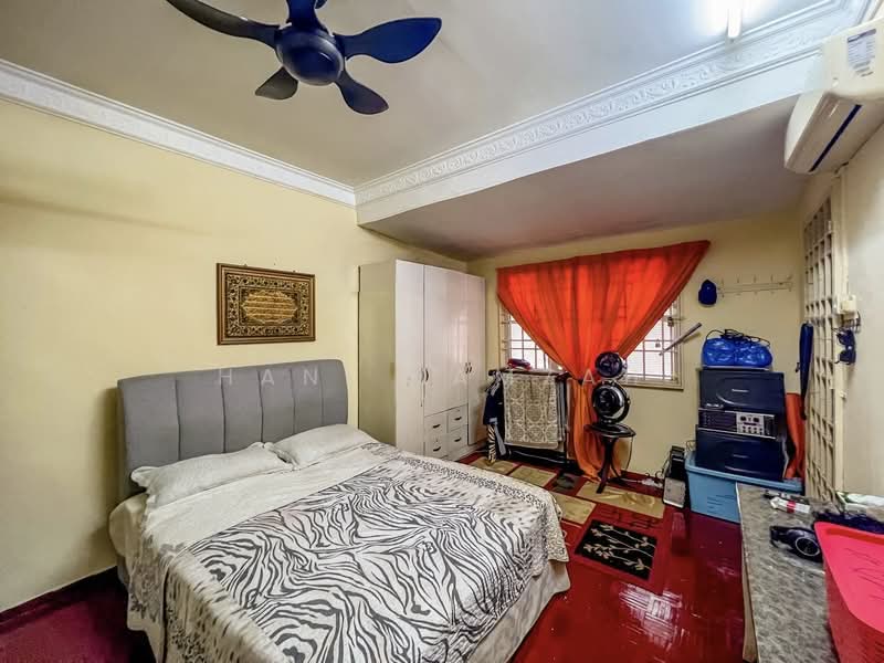 Rumah Teres 2.5 Tingkat untuk Dijual di Taman Equine (Seri Kembangan) - Hani Hamzah - Bedroom - PropertyGuru.com.my