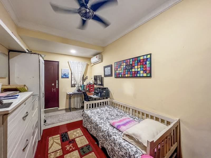 Rumah Teres 2.5 Tingkat untuk Dijual di Taman Equine (Seri Kembangan) - Hani Hamzah - Bedroom - PropertyGuru.com.my