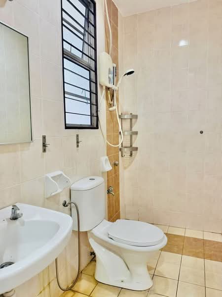 2-storey Terraced House for Rent in Denai Alam (Shah Alam) - Erin Yusof - Bathroom - PropertyGuru.com.my