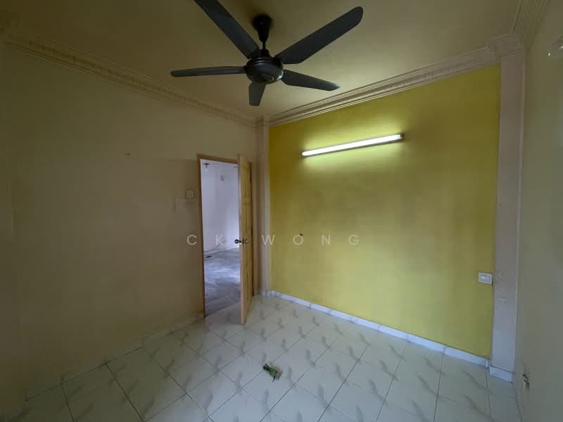 Apartment for Sale at Teratai Mewah Apartment Block 15,17,19,21 - CK Wong - Interior - PropertyGuru.com.my