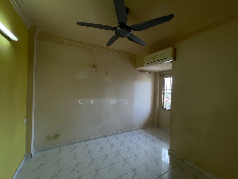 Apartment for Sale at Teratai Mewah Apartment Block 15,17,19,21 - CK Wong - Interior - PropertyGuru.com.my