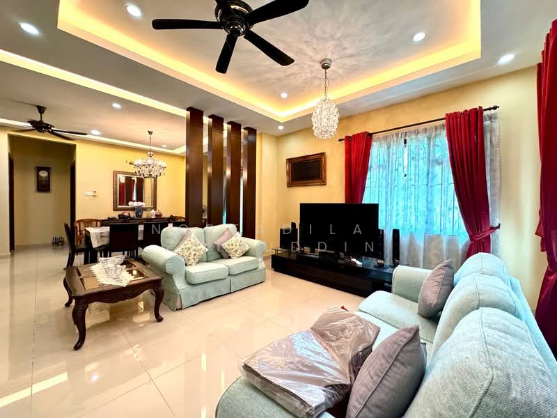 2-storey Terraced House for Sale in Alam Impian (Shah Alam) - NORFADILAH ZAINUDDIN - Living Room - PropertyGuru.com.my