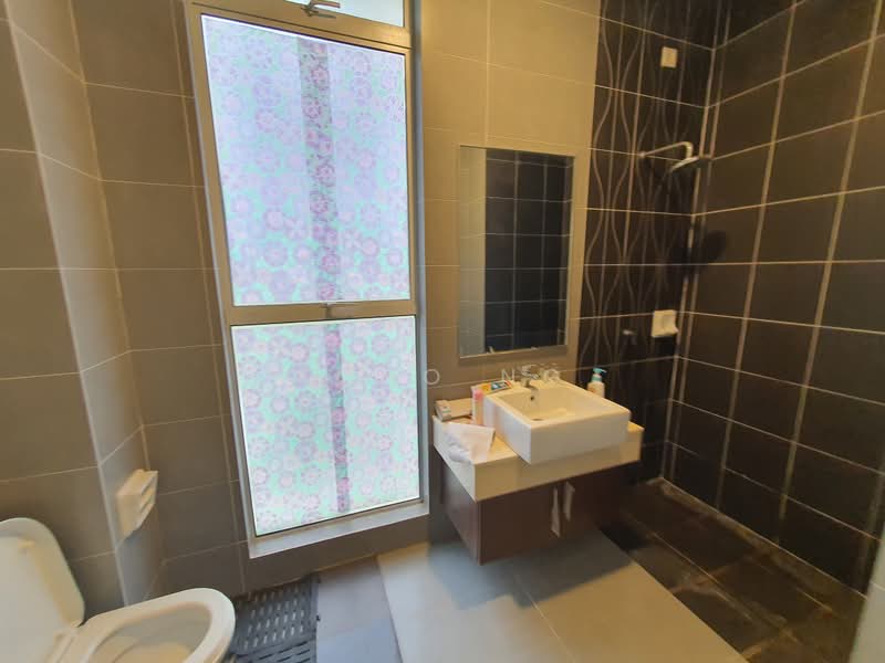 Rumah Banglo untuk Dijual di Bandar Mahkota Cheras (Cheras) - Echo Ng - Bathroom - PropertyGuru.com.my