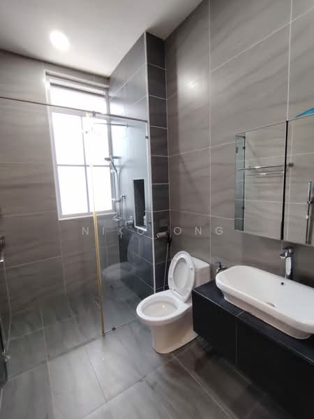 Rumah Kluster untuk Dijual di Taman Ekoflora (Johor Bahru) - Niko Ong - Bathroom - PropertyGuru.com.my