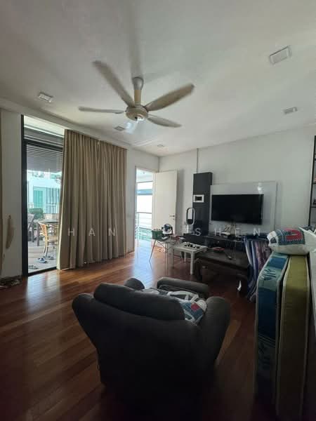 Kondominium untuk Dijual di The LIGHT COLLECTION I - Chan Yi Shen - Living Room - PropertyGuru.com.my