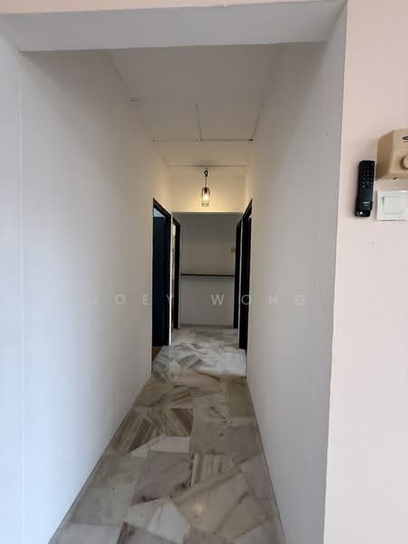 Pangsapuri untuk Disewa di Pangsapuri Saraka - Joey Wong - Corridor - PropertyGuru.com.my