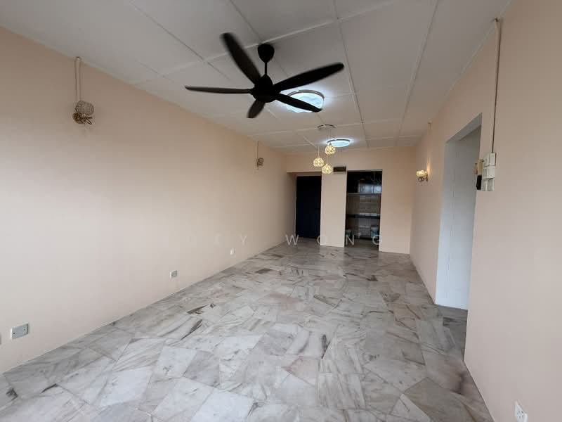Apartment for Rent at Pangsapuri Saraka - Joey Wong - Living Room - PropertyGuru.com.my