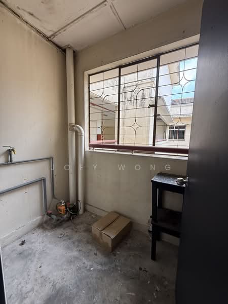 Apartment for Rent at Pangsapuri Saraka - Joey Wong - Balcony - PropertyGuru.com.my