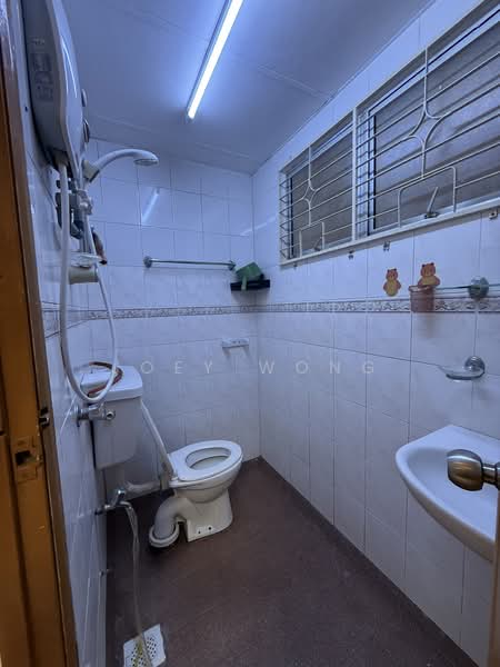 Pangsapuri untuk Disewa di Pangsapuri Saraka - Joey Wong - Bathroom - PropertyGuru.com.my
