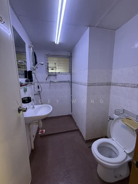 Pangsapuri untuk Disewa di Pangsapuri Saraka - Joey Wong - Bathroom - PropertyGuru.com.my
