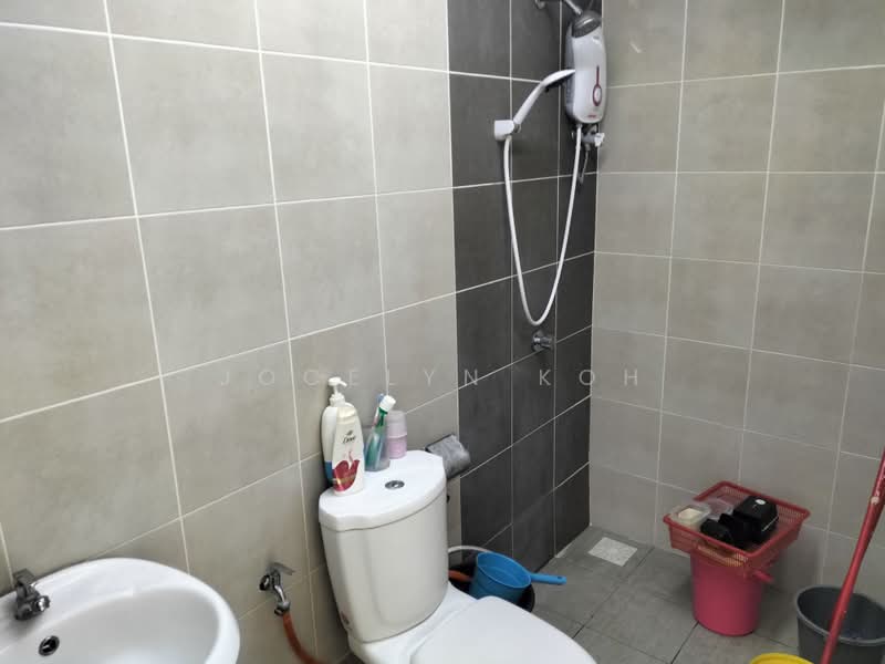 Condominium for Rent at Residensi Desa Satumas - Jocelyn Koh - Bathroom - PropertyGuru.com.my