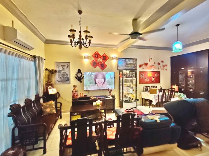 2-storey Terraced House for Sale in Rawang Perdana 2 (Rawang) - Evelyn Khoo - Living Room - PropertyGuru.com.my