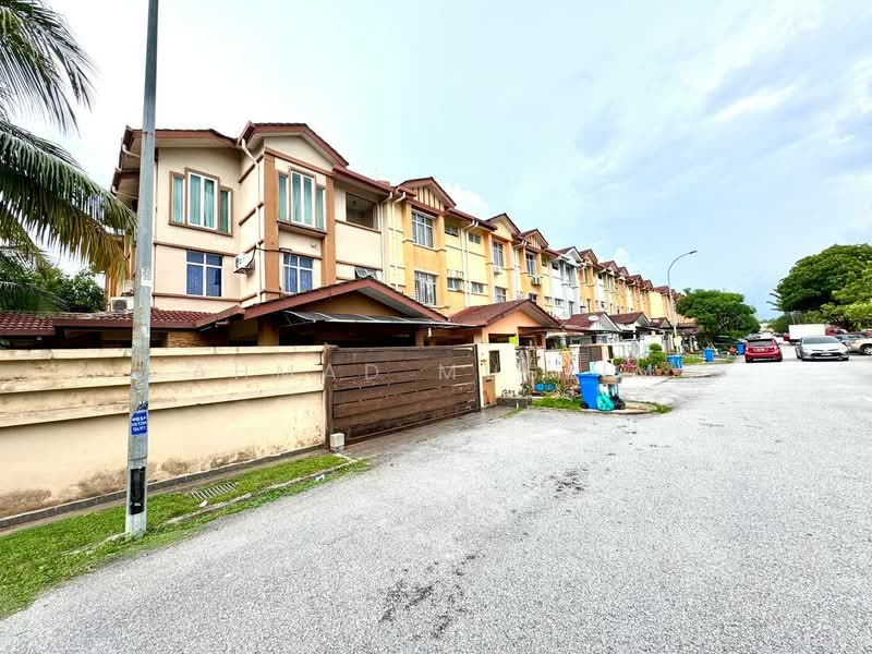 Rumah Teres 3 Tingkat untuk Dijual di U5, Taman Subang Bestari (Shah Alam) - Ahmad Muslim - PropertyGuru.com.my