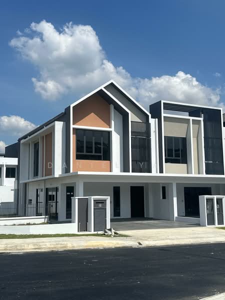 2-storey Terraced House for Sale in Bandar Gamuda Gardens (Rawang) - Daniel Yap - Exterior - PropertyGuru.com.my