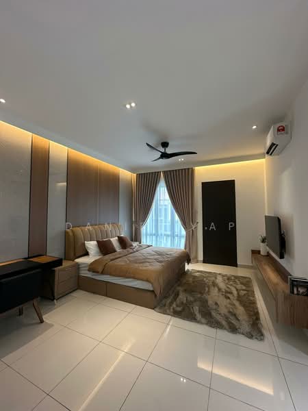 2-storey Terraced House for Sale in Bandar Gamuda Gardens (Rawang) - Daniel Yap - Master Bedroom - PropertyGuru.com.my