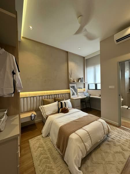 2-storey Terraced House for Sale in Bandar Gamuda Gardens (Rawang) - Daniel Yap - Master Bedroom - PropertyGuru.com.my