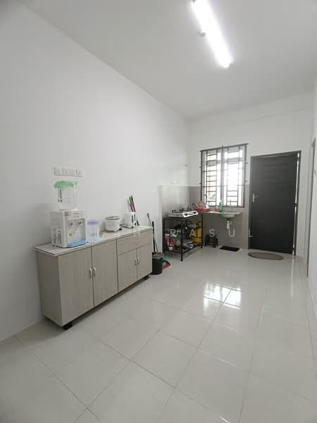 Rumah Teres 2 Tingkat untuk Disewa di Scientex Bandar Jasin (Jasin) - Farah Rasul - Kitchen - PropertyGuru.com.my