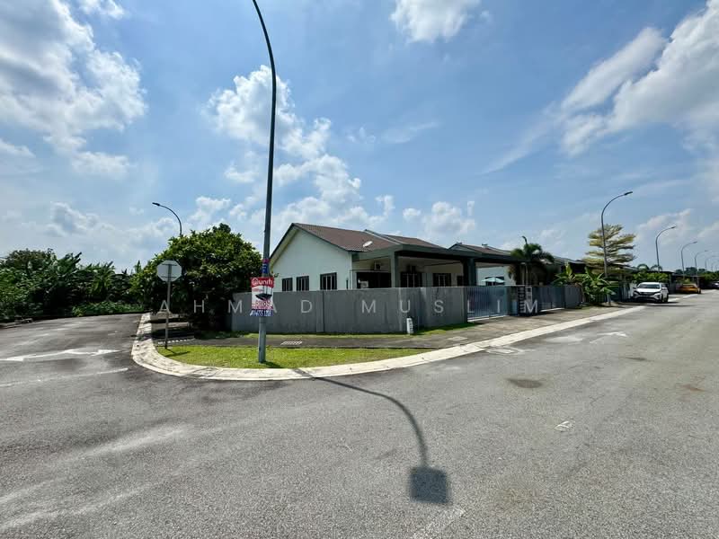 Rumah Berkembar untuk Dijual di Shah Alam (Selangor) - Ahmad Muslim - Exterior - PropertyGuru.com.my