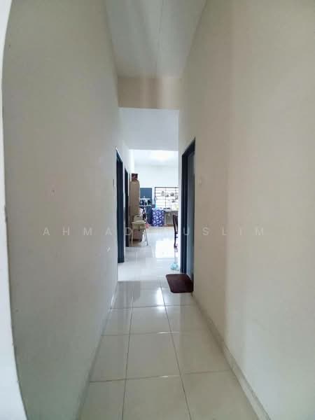 Rumah Berkembar untuk Dijual di Shah Alam (Selangor) - Ahmad Muslim - Corridor - PropertyGuru.com.my