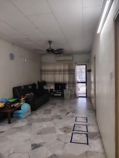 1-storey Terraced House for Rent in Taman Sentosa (Klang) - Sherwin Lee - Living Room - PropertyGuru.com.my