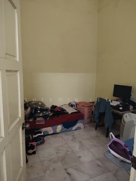 1-storey Terraced House for Rent in Taman Sentosa (Klang) - Sherwin Lee - Bedroom - PropertyGuru.com.my
