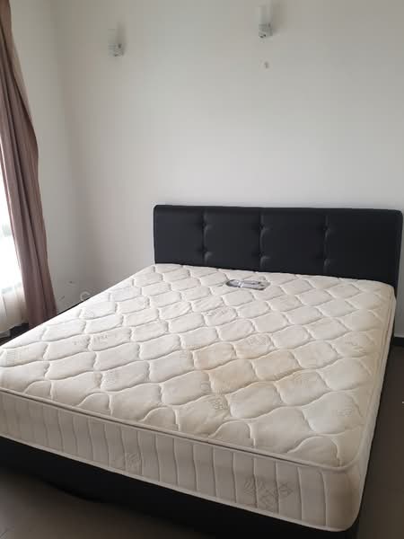 Condominium for Sale at The Straits View Condominium - Carly Voon - Bedroom - PropertyGuru.com.my