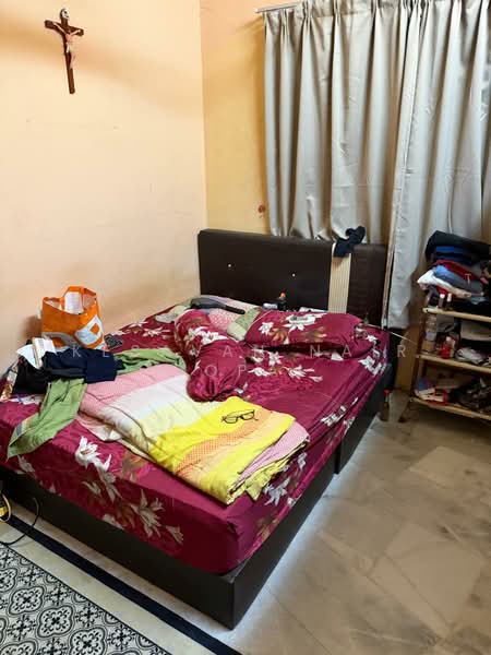1-storey Terraced House for Sale in Taman Bukit Rawang Jaya (Rawang) - Kesavan Nair Gopal - Bedroom - PropertyGuru.com.my