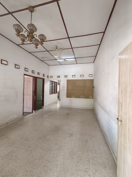 Rumah Teres 1 Tingkat untuk Dijual di Taman Wing Onn (Ipoh) - Lily Chong - Living hall - PropertyGuru.com.my