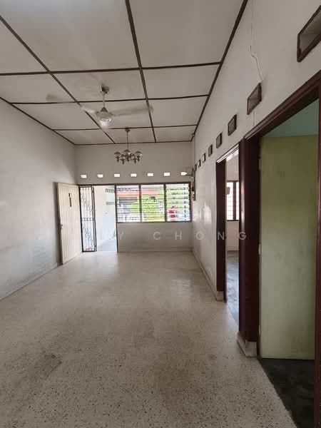 Rumah Teres 1 Tingkat untuk Dijual di Taman Wing Onn (Ipoh) - Lily Chong - Living hall - PropertyGuru.com.my