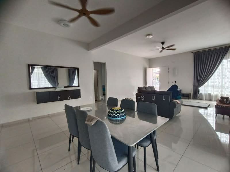 Rumah Berkembar untuk Disewa di Krubong (Melaka) - Farah Rasul - Living Room - PropertyGuru.com.my