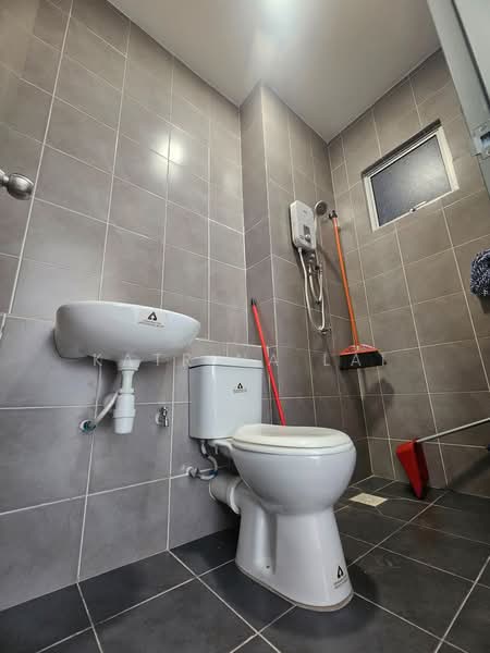 Apartment for Rent at Idaman Abadi - Katrina Lai - Bathroom - PropertyGuru.com.my