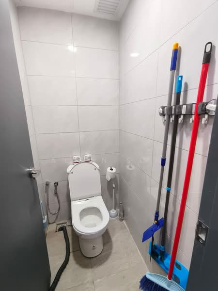 Servis Apartment untuk Disewa di Altris Residences @ The Quartz WM - Alvin Sow - Bathroom - PropertyGuru.com.my