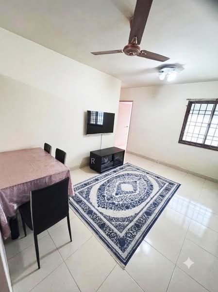 Rumah Flat untuk Disewa di Desa Pinang 2 - Jerry Tan - Living Room - PropertyGuru.com.my