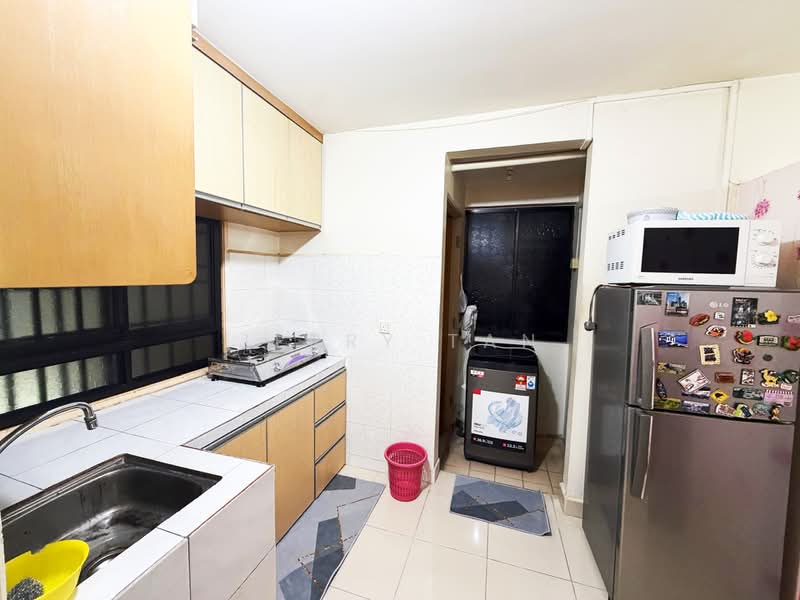 Rumah Flat untuk Disewa di Desa Pinang 2 - Jerry Tan - Kitchen - PropertyGuru.com.my