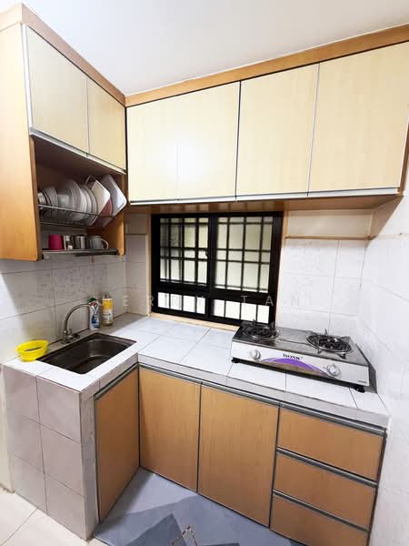 Rumah Flat untuk Disewa di Desa Pinang 2 - Jerry Tan - Kitchen - PropertyGuru.com.my