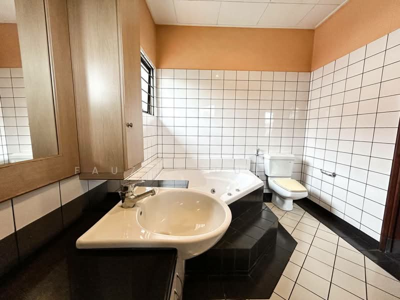 Bungalow for Sale in Seksyen 9 (Shah Alam) - Fauzi Abdullah - PropertyGuru.com.my