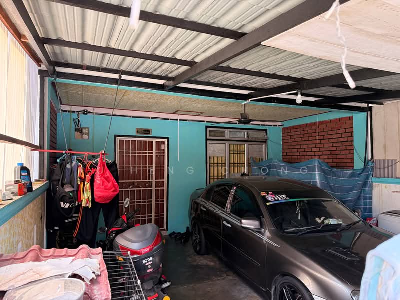 Rumah Teres 1 Tingkat untuk Dijual di Bandar Indahpura (Kulai) - Fu Heng Chong - Car Park - PropertyGuru.com.my