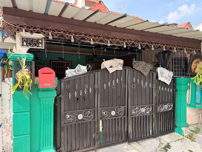 Rumah Teres 1 Tingkat untuk Dijual di Bandar Indahpura (Kulai) - Fu Heng Chong - Exterior - PropertyGuru.com.my