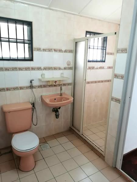 2-storey Terraced House for Rent in Bukit Rahman Putra (Sungai Buloh) - Eunice Lai - Bathroom - PropertyGuru.com.my