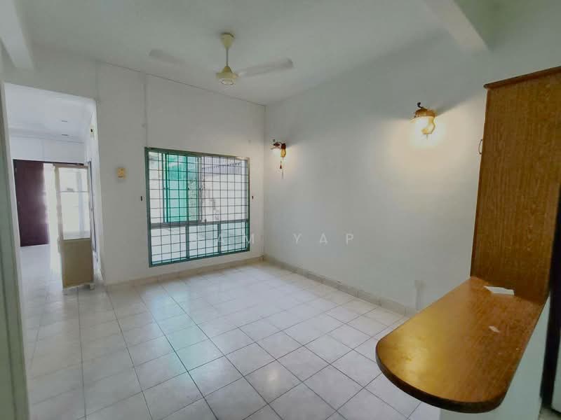 1-storey Terraced House for Rent in Taman JP Perdana (Johor Bahru) - Sam Yap - Living Room - PropertyGuru.com.my